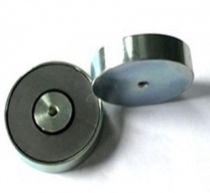 Flat Mounting Magnet With Hole