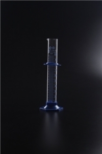 1601P Measuring Cylinder With Plastic Hexagonal